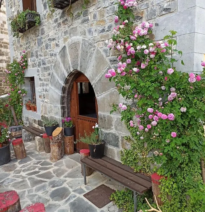 Casa rural ELURKOIA-1